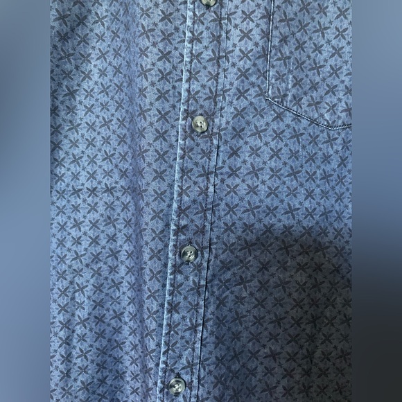 Men’s Denim Shirts With Floral Print (Bundle Of 2) NWT 🌴 - Picture 3 of 11